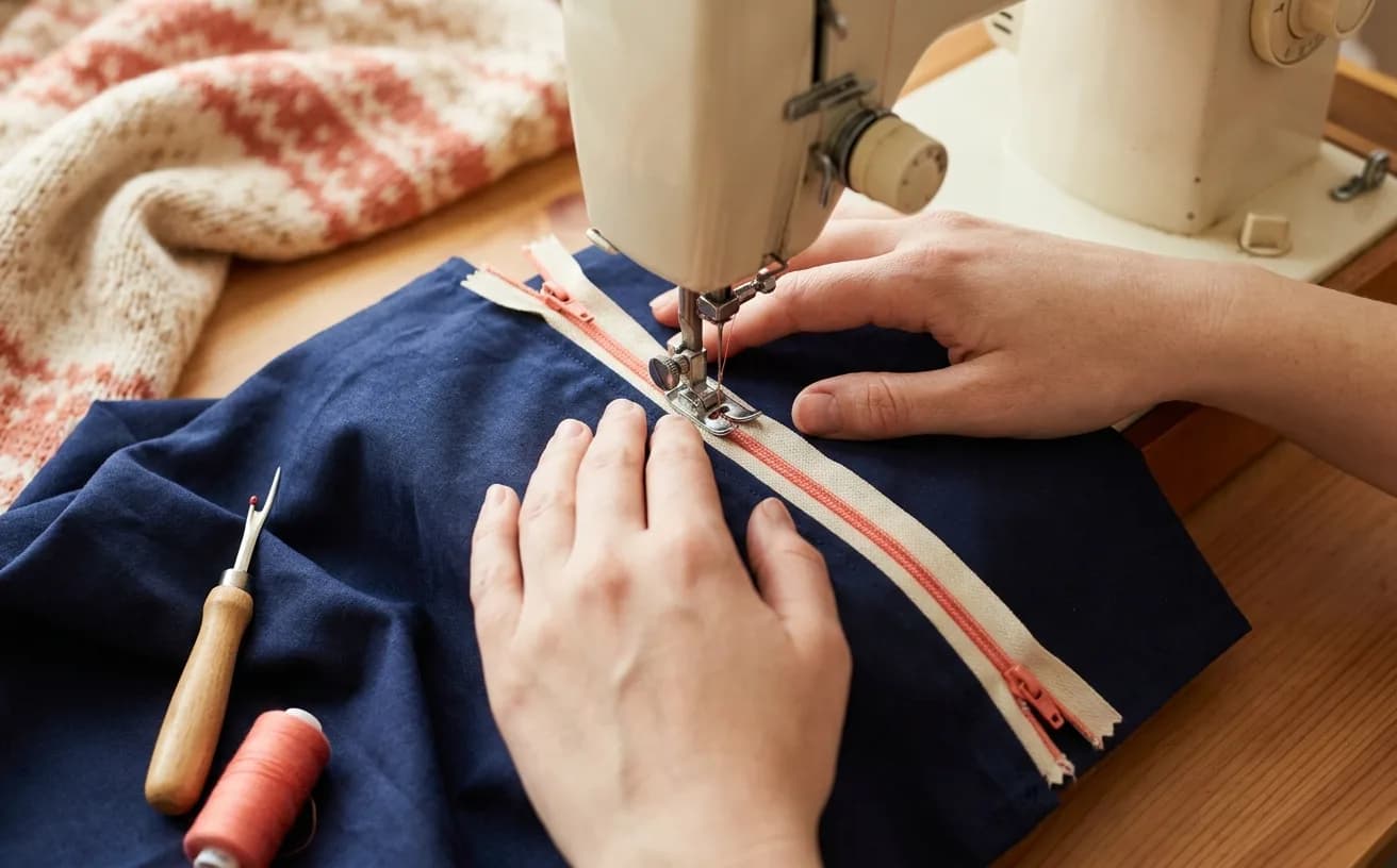 How to Sew a Zipper: Centered, Lapped and Invisible